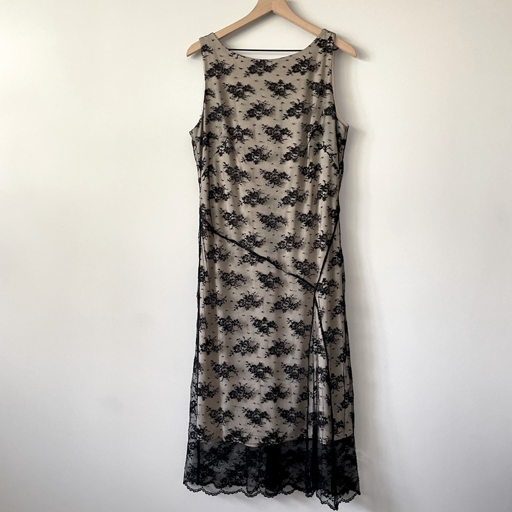 TRIO New York all over lace sleeveless dress